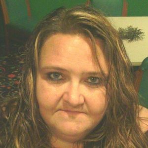 Meet your Posher, Lora