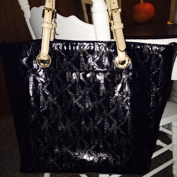 🚫SOLD🚫Michael Kors Jet Set tote