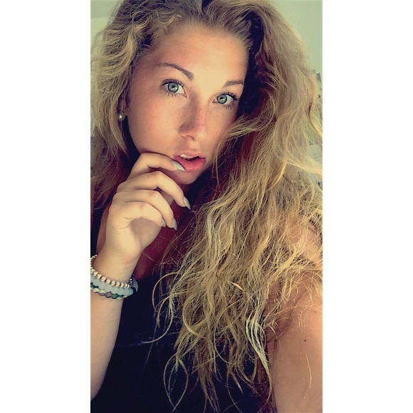 Meet your Posher, Taylor - Picture 1 of 1