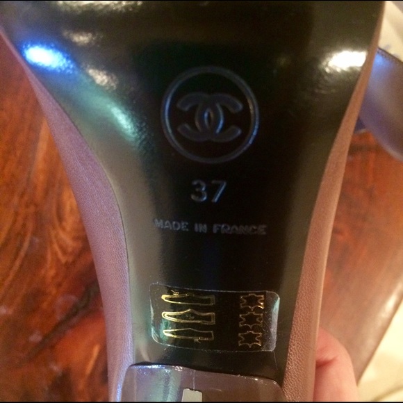 SALE🎉Authentic CHANEL Heels in Mocha Brown Sz 37 - Picture 3 of 4
