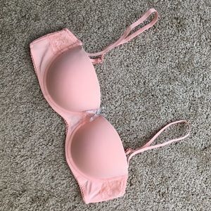Forever 21 Bra. Size 34C. Never worn (too small)