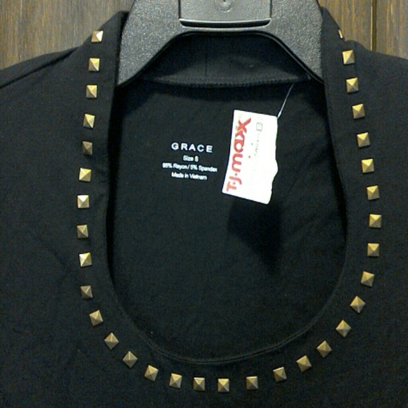 Black studded top - Picture 2 of 2