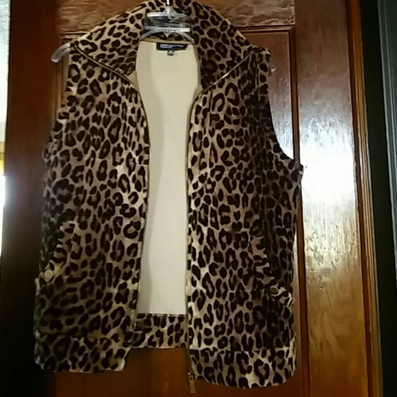 Animal print vest size large