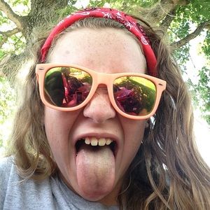 Meet your Posher, Sierra