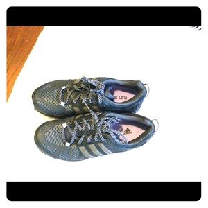 Size 7.5 women's Adidas shoes. New never worn