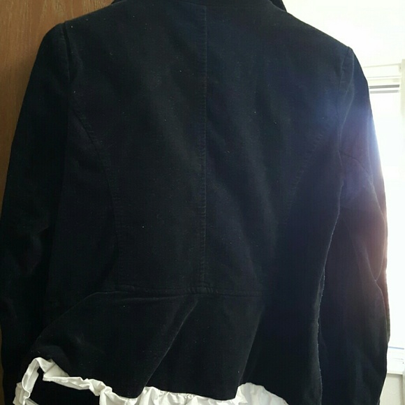 Blazer - Picture 3 of 3