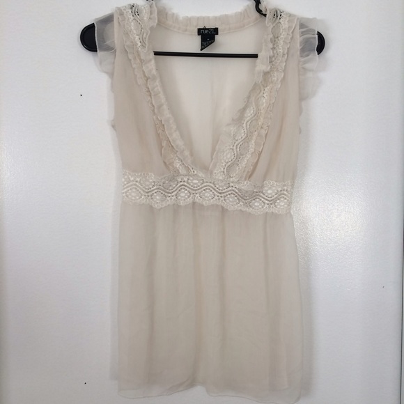 Sleeveless tank