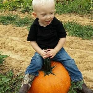 Meet your Posher, Tia