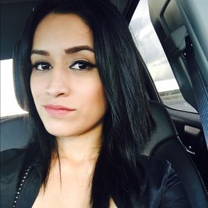 Meet your Posher, Candy