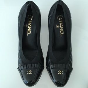 Chanel Black Escarpins Heels sz 38