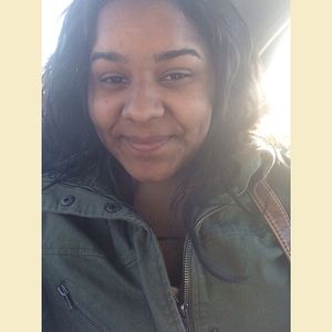 Meet your Posher, Danielle