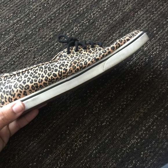 Vans - Picture 3 of 3