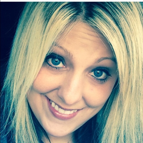 Meet your Posher, Amanda - Picture 1 of 1