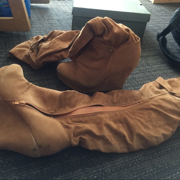 Boots - Picture 2 of 3