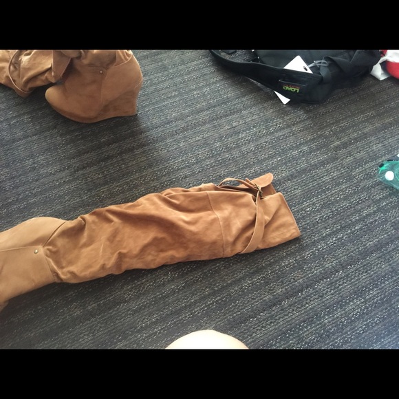 Boots - Picture 3 of 3