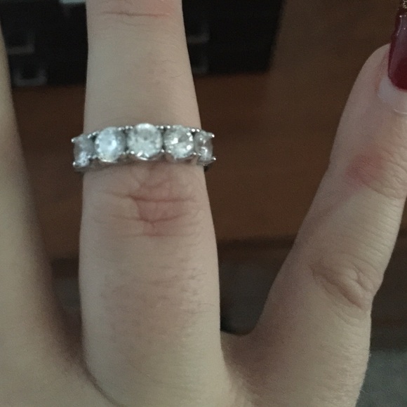 5 stone ring