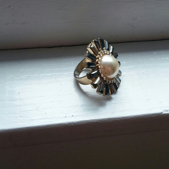 Sunburst Party Ring - Picture 2 of 3