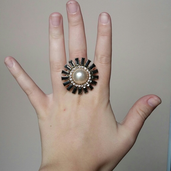 Sunburst Party Ring - Picture 3 of 3