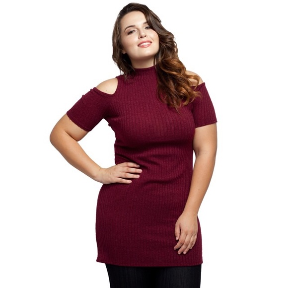 Plus Size Cut Out Long Sweater Black or Burgundy - Picture 2 of 4