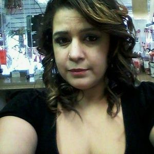 Meet your Posher, Iris