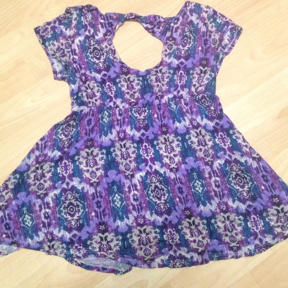 Keyhole back top!