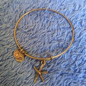 Gold starfish Alex & Ani bangle!
