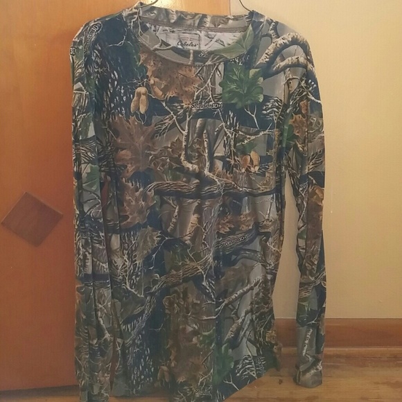 Cabelas mens camo long sleeve shirt