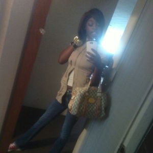 Meet your Posher, Destiny