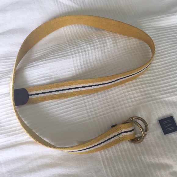 BRAND NEW belt GAP