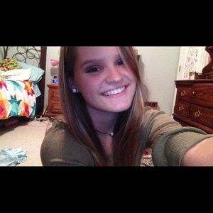 Meet your Posher, Emily