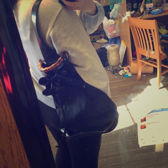 GUCCI SLING BAG PERFECT CONDITION 💫