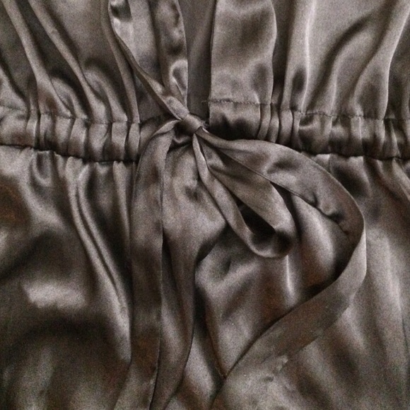 LIKE NEW Daisy Fuentes top - Picture 2 of 2