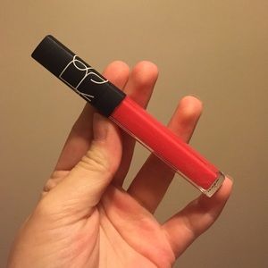 Nars lipgloss in "Salamanca"