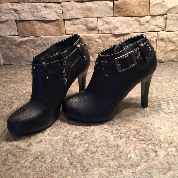 Maurice's black booties