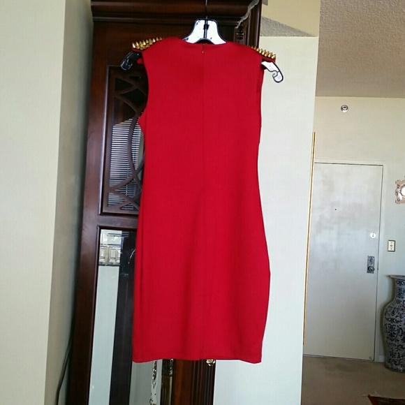 Lady Gaga spiked shoulder red dress - Picture 3 of 3