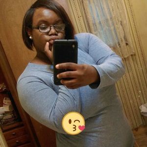 Meet your Posher, Kendra