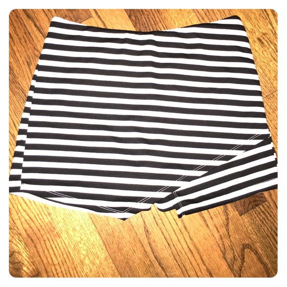 Black and white Striped skort