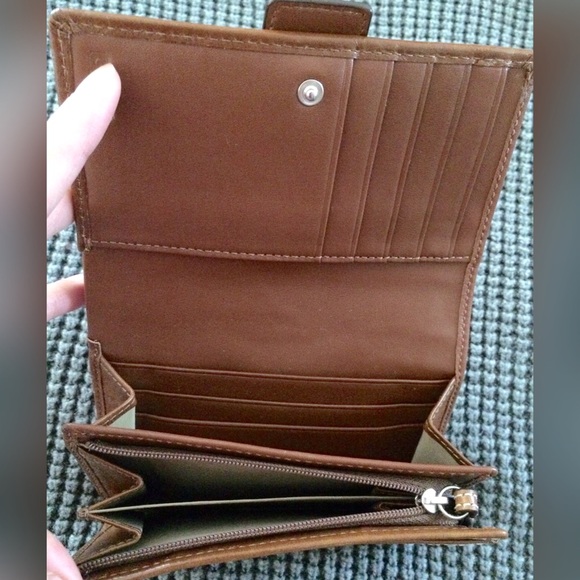 Coach Soho Mini C Signature Compact Wallet - Picture 3 of 4
