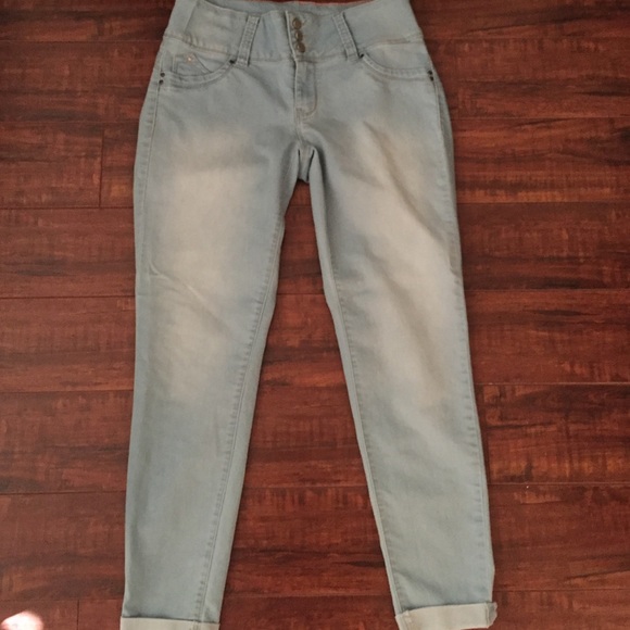 Jeans-enhances ur butt