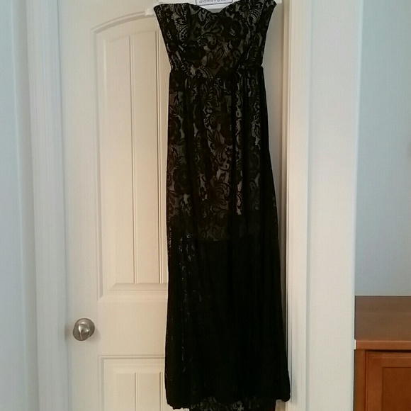 Black lace maxi dress