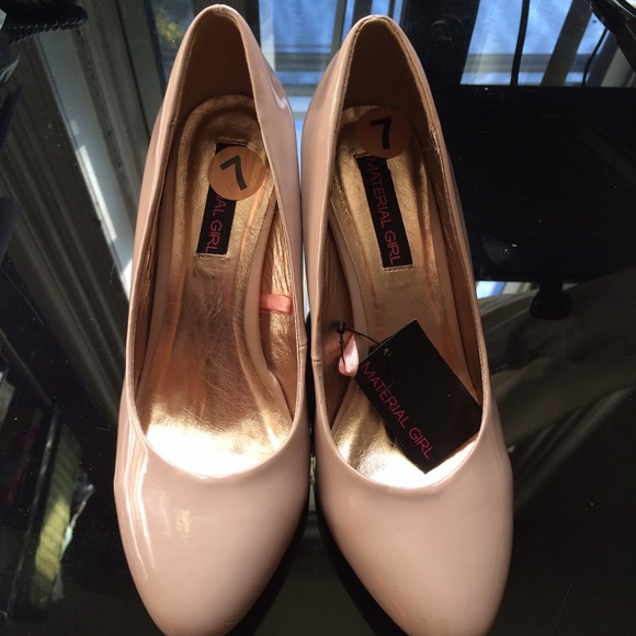 MATERIAL GIRL nude pumps.