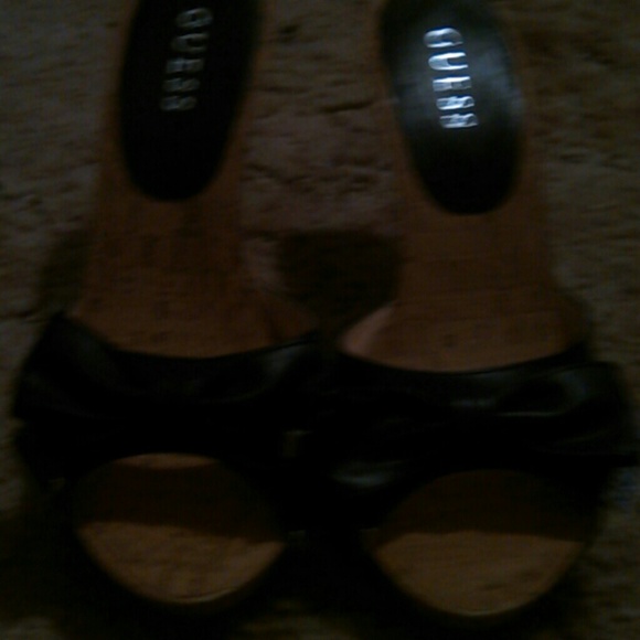Guess sandals