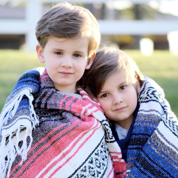 Meet your Posher, Stephanie - Picture 2 of 4