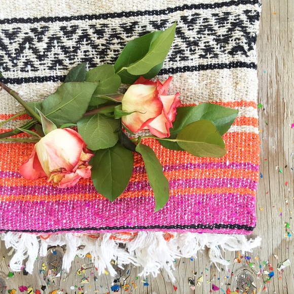 Meet your Posher, Stephanie - Picture 3 of 4