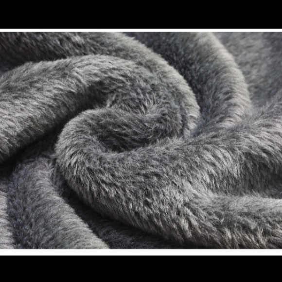 Pretty Winter Dress - Picture 2 of 4