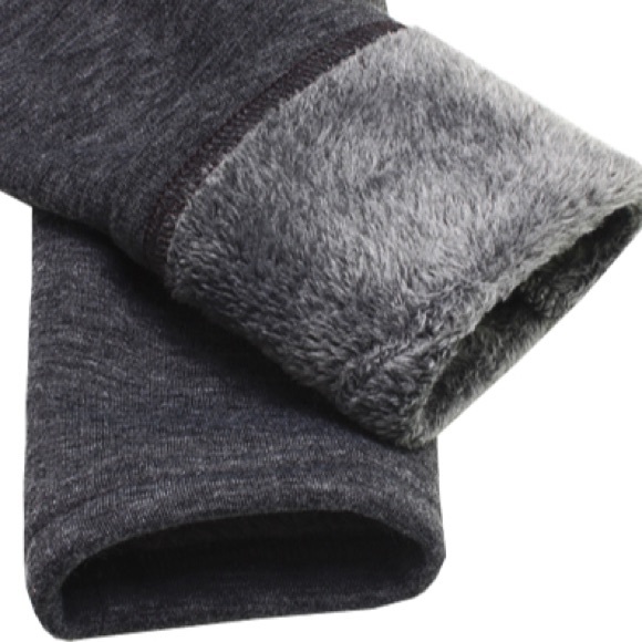 Pretty Winter Dress - Picture 3 of 4