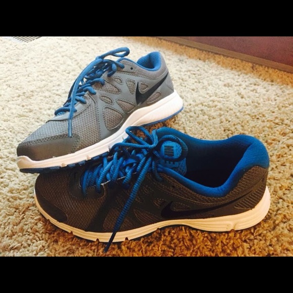 Nike men's revolution 2. Blue US8