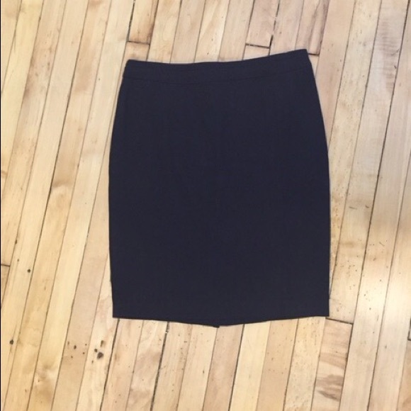 Pencil skirt black with golden zip