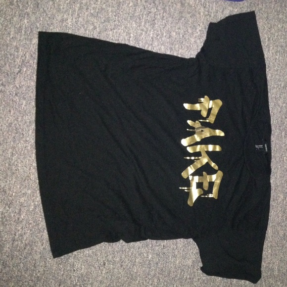 "Fake" T Shirt ✨