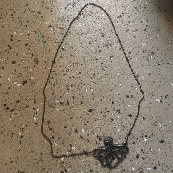 ⭕️⭕️SOLD⭕️⭕️Statement octopus necklace🐙 - Picture 2 of 4